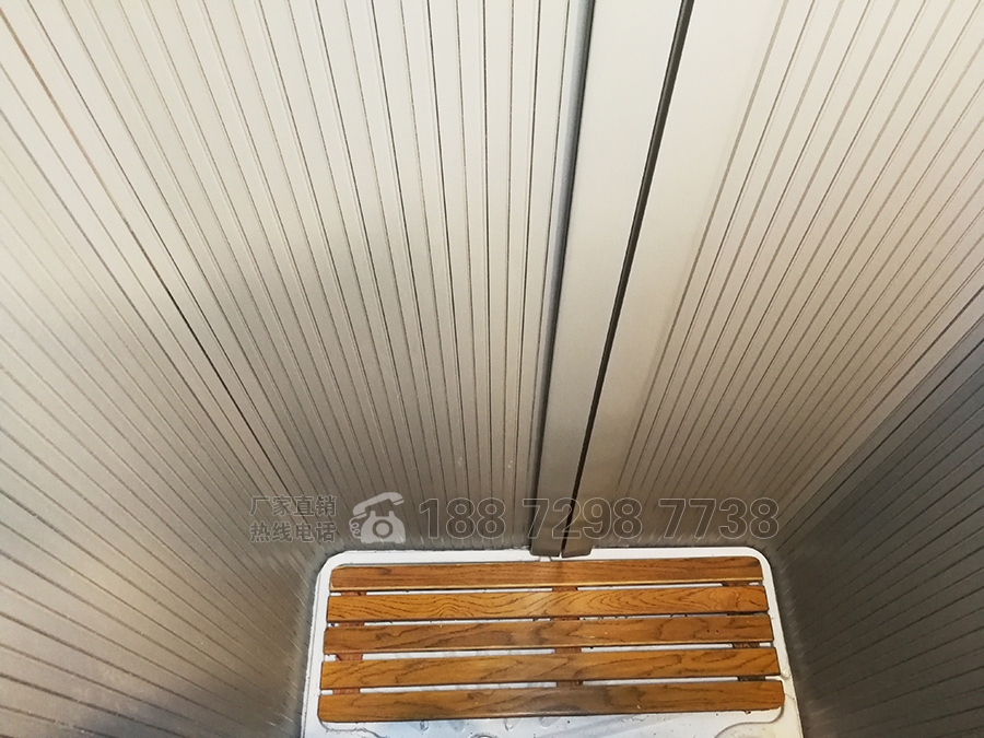 上汽大通V80短軸中頂自動擋五座房車內飾14